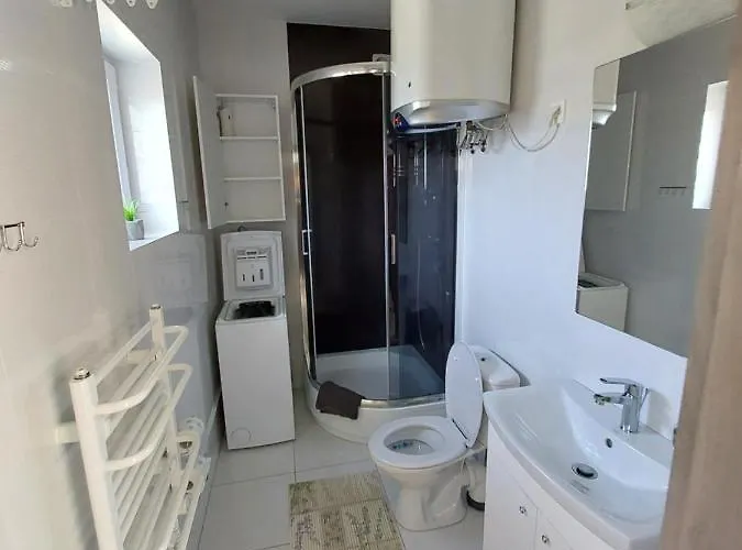 Lawendowy Na Wiejskiej بيت للعطل